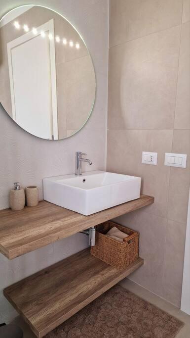 Olivella21 Luxury Apartment Montesanto Napoli Ngoại thất bức ảnh